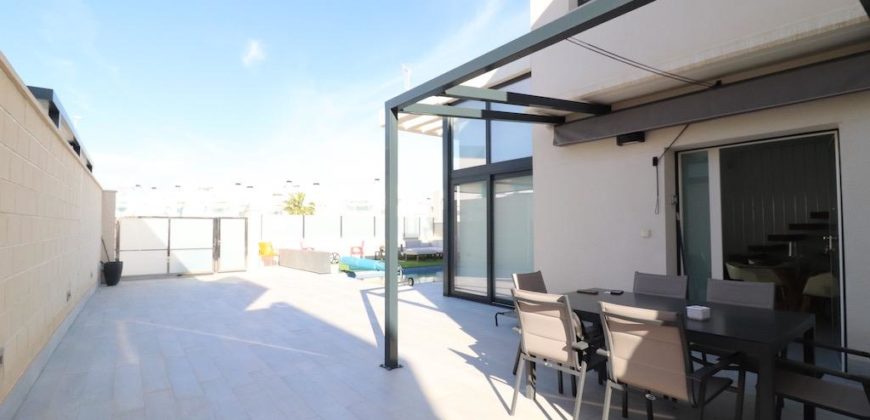 Villa à vendre à Lomas de Cabo Roig