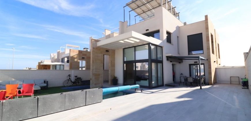 Villa à vendre à Lomas de Cabo Roig