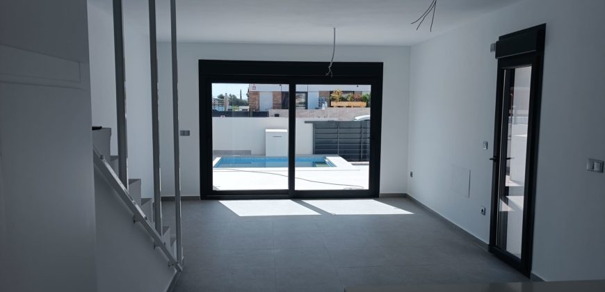 Maison à vendre à Daya Nueva